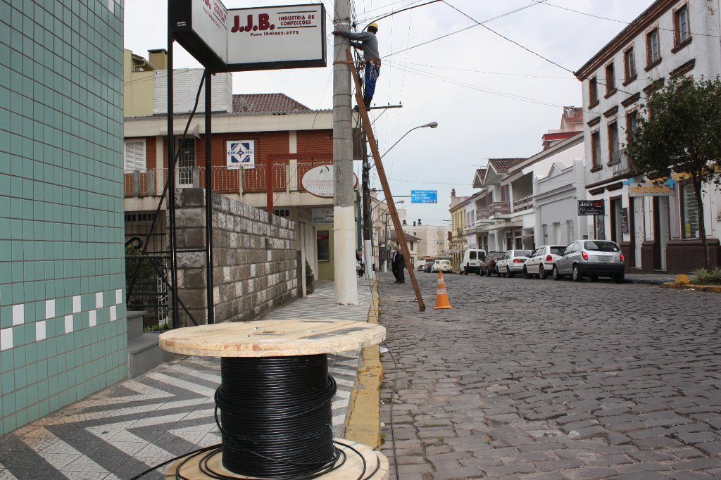 Prefeitura de Garibaldi instalou 11 quilômetros de fibra ótica