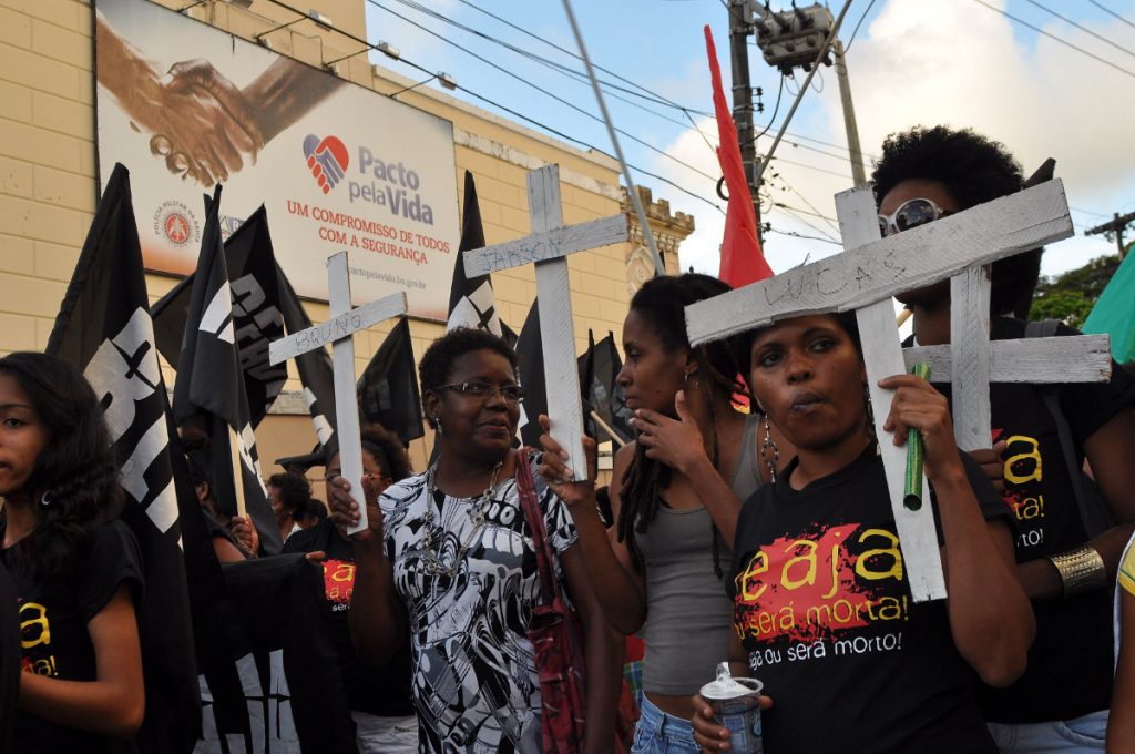 Enfrentar a violência contra jovens negros é um desafio da democracia