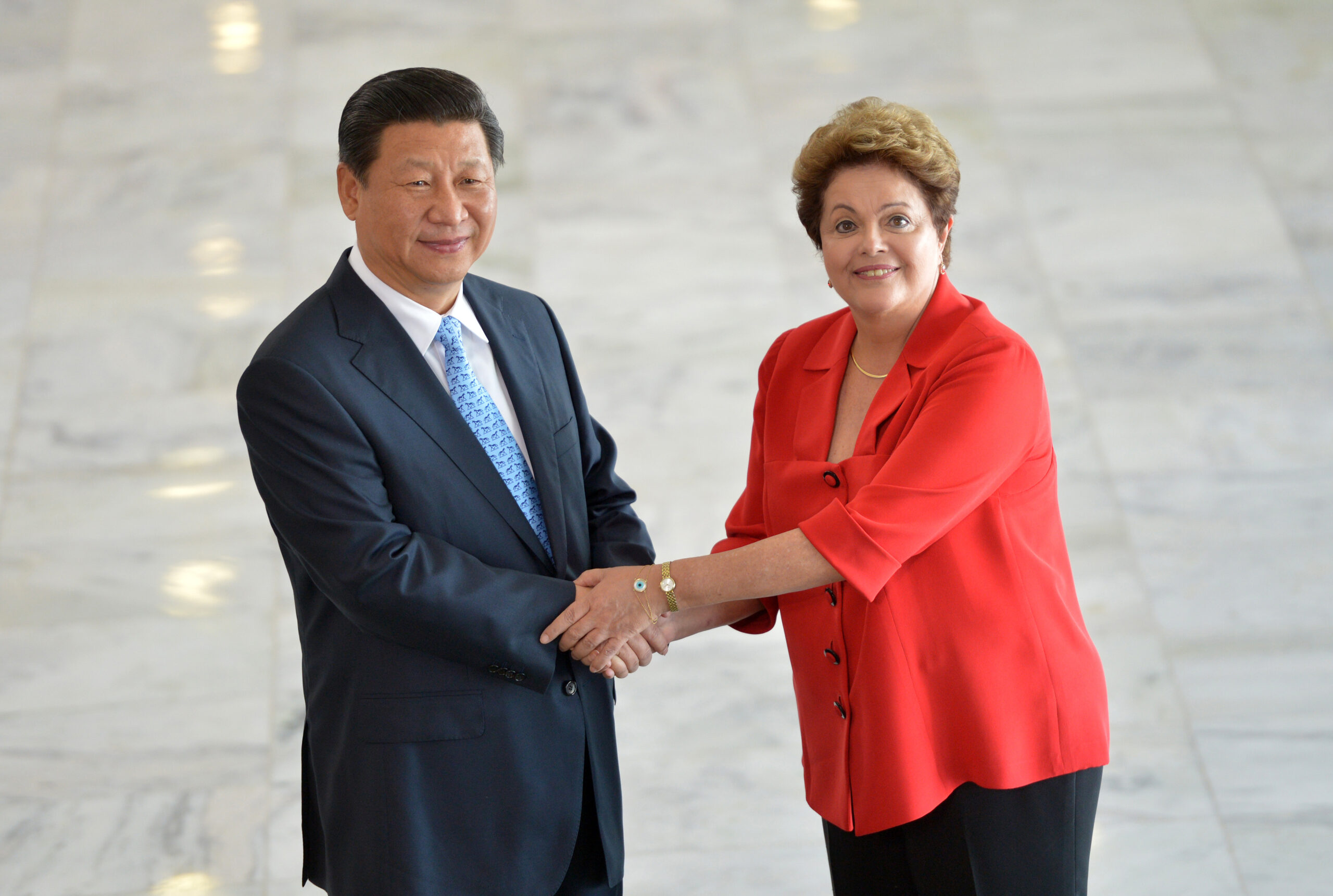 Ao tentar salvar Partido Comunista, Xi Jinping se torna ameaça